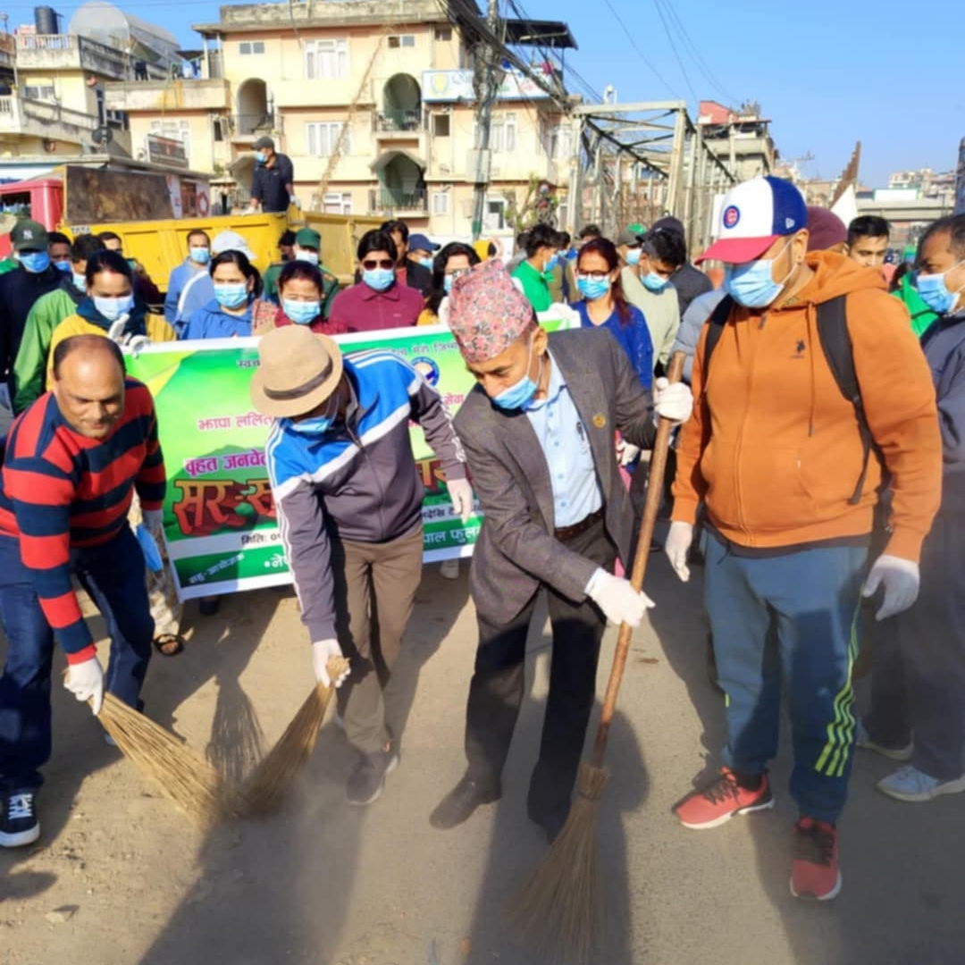 ग्वार्को पुलदेखि इमाडोलसम्म बृहत् जनचेतनामूलक सरसफाइ कार्यक्रम सम्पन्न