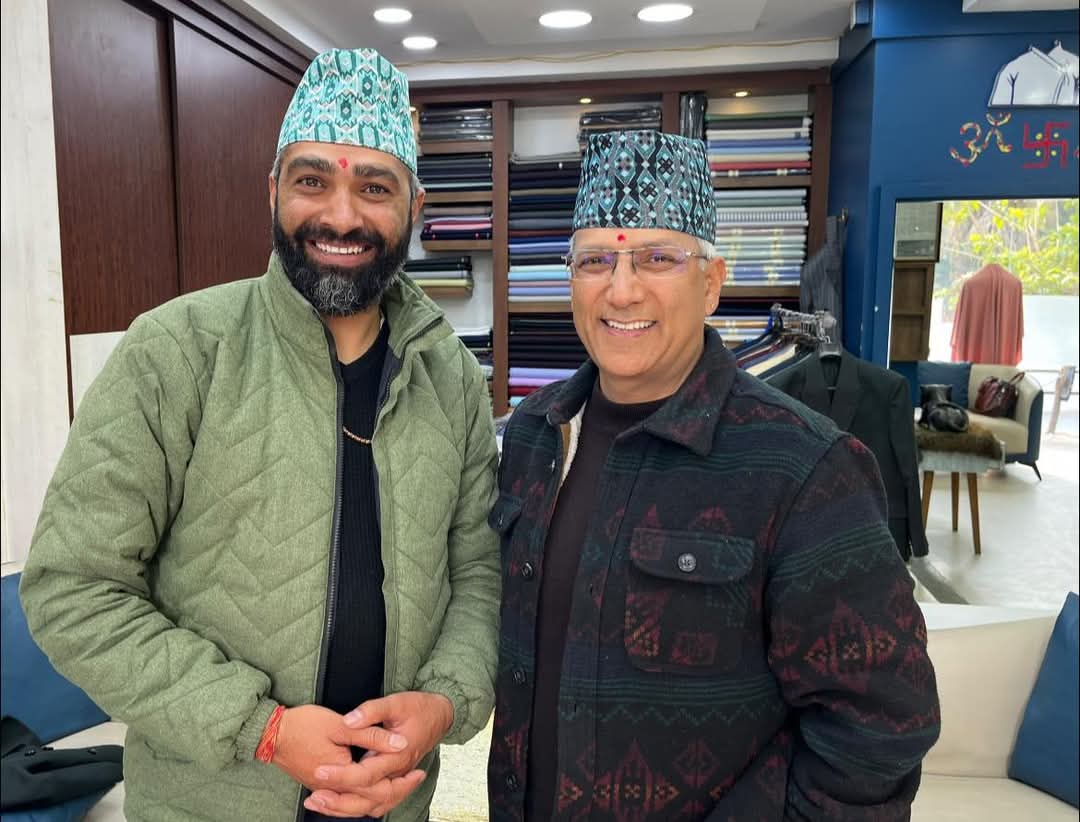 काठमाडौं क्षेत्र नं. १ का स्वतन्त्र उम्मेद्वार राजानन्द माण्डव्यको रवीन्द्र मिश्रलाई समर्थन