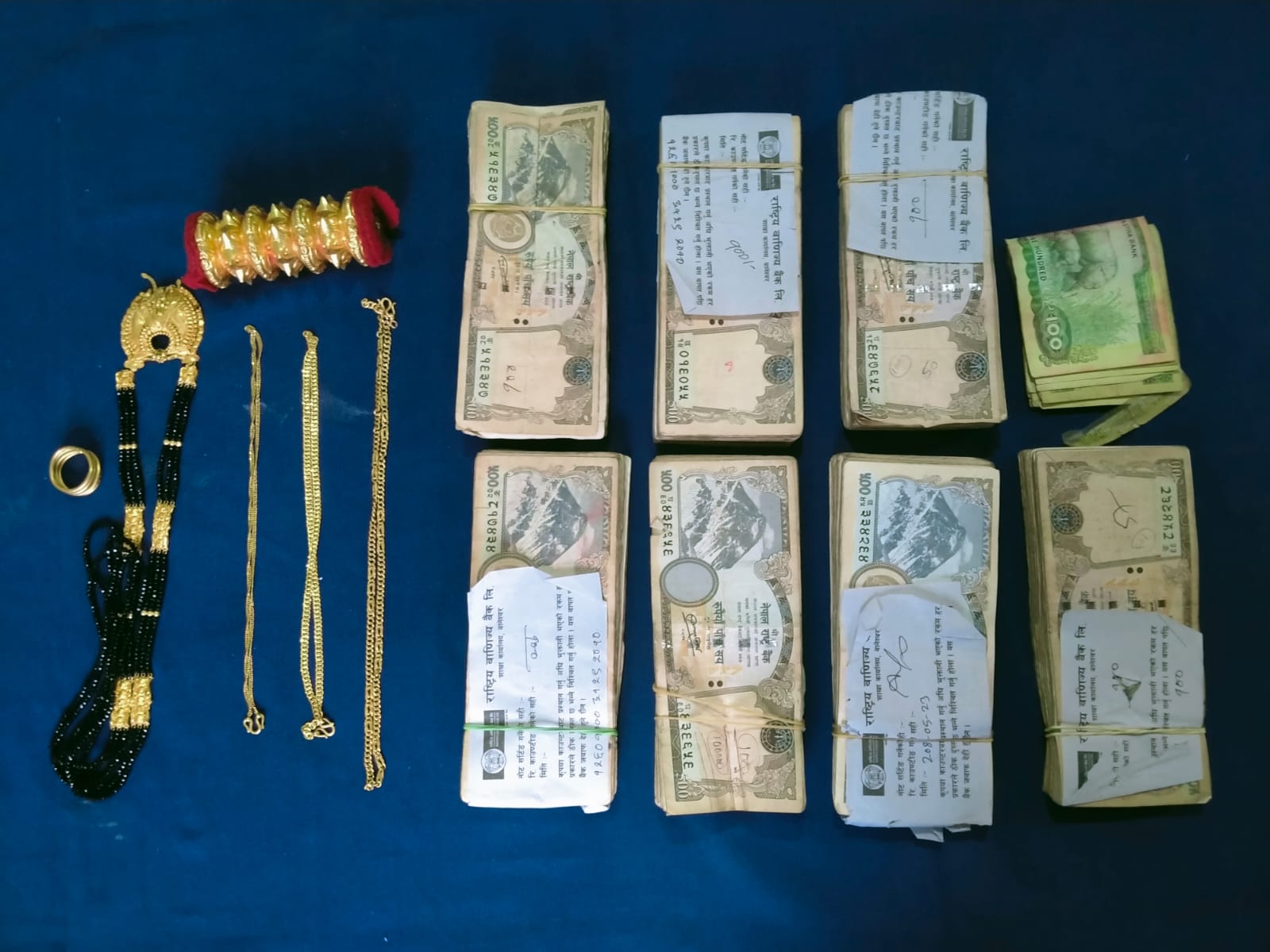 काभ्रेमा स्रोत नखुलेको नगद र सुनका गरगहना सहित एक युवक नियन्त्रणमा