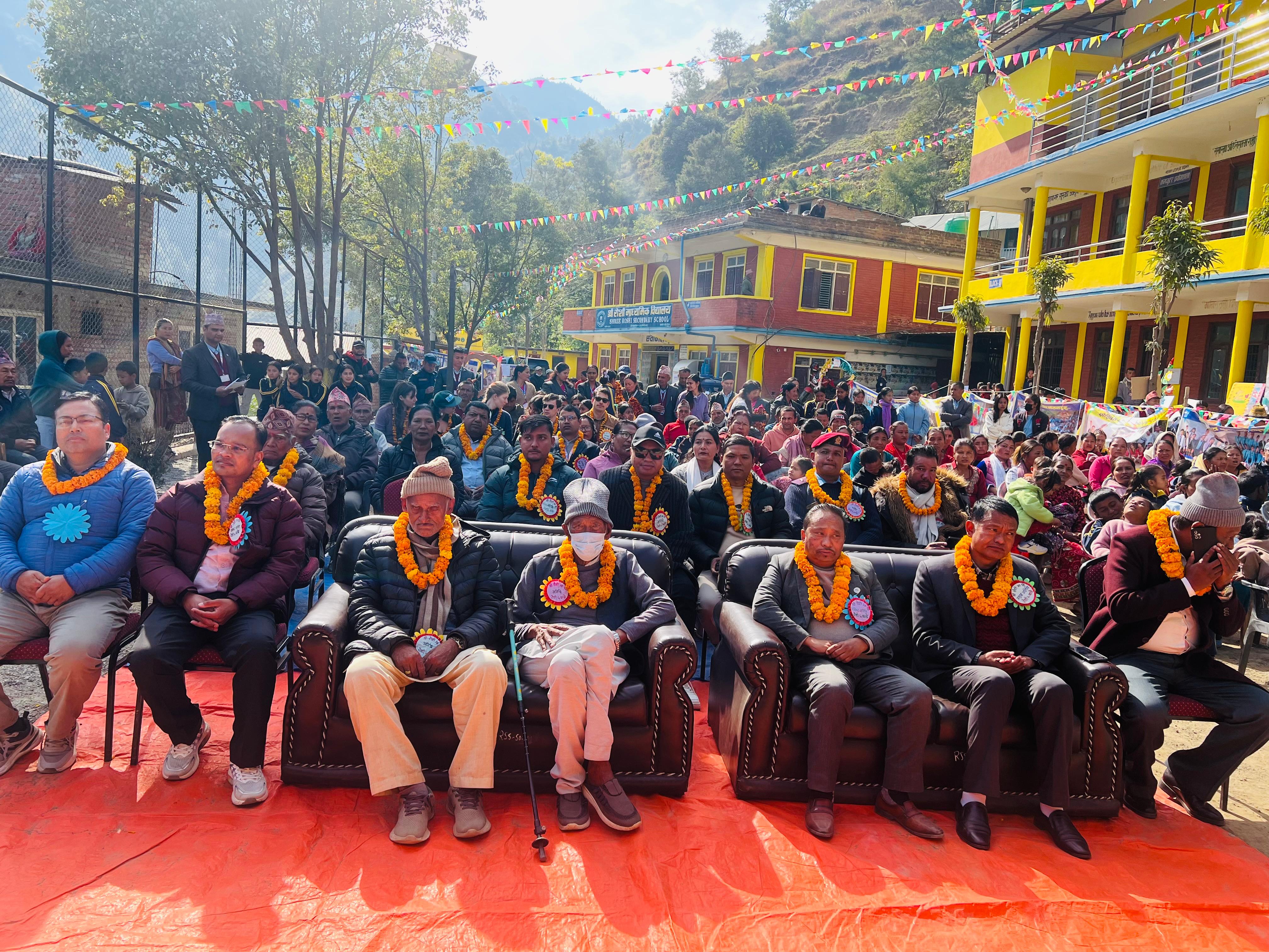 राष्ट्रपति रनिङ सिल्डमा ह्याट्रिक गर्ने रोशी स्कुलले मनायो ५३ औं …