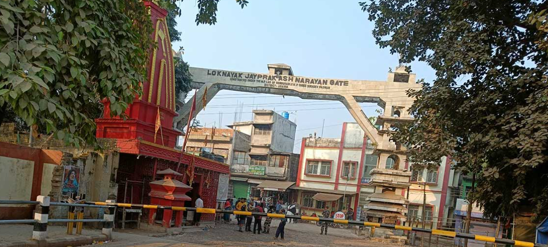 नेपाल प्रवेश गर्न खोज्ने दुई जना बंगलादेशी नागरिक फिर्ता